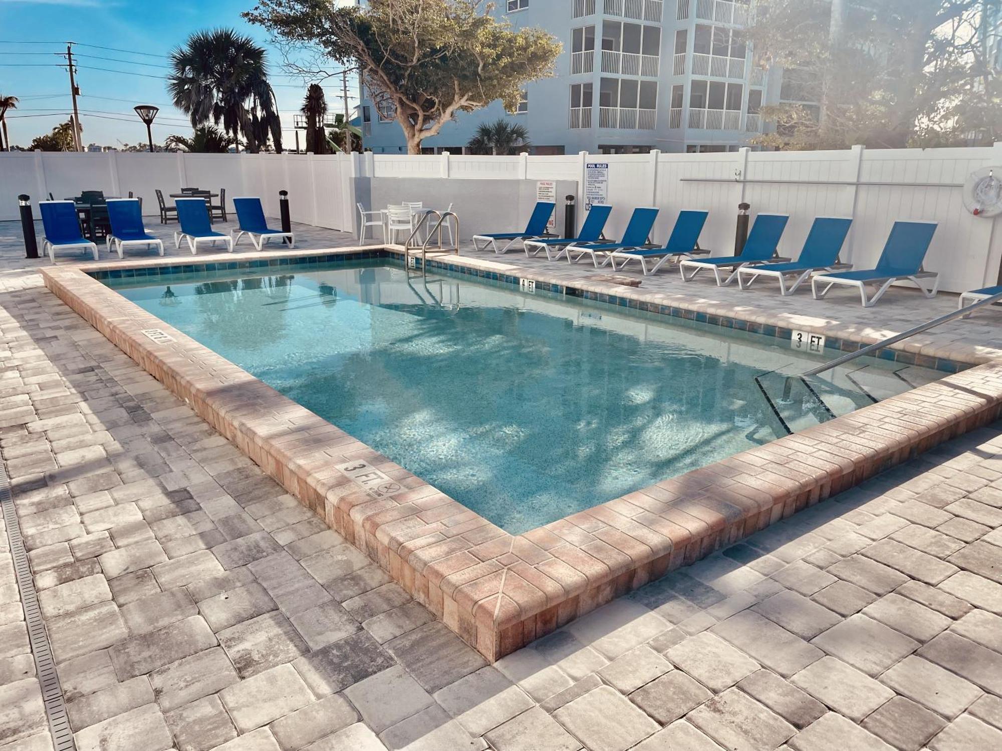 Two-Bedroom Apartment Fort Myers Beach Exterior photo